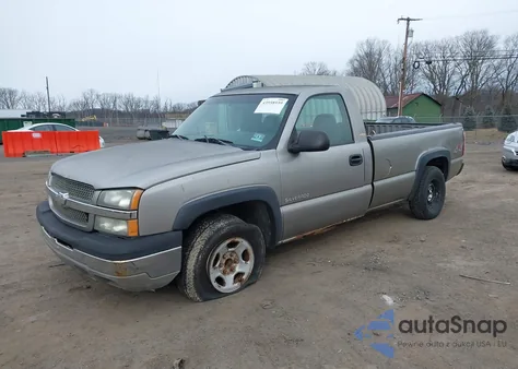 2003 Chevrolet Silverado 1500 Work Truck z USA, uszkodzony, nr VIN 1GCEC14V73E275140